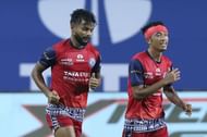 The two youngsters, Mohammad Mobashir (left) and William Lalnunfela performed superbly to help the Red Miners. Courtesy: ISL